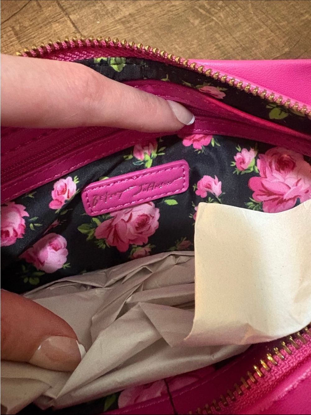 Betsey Johnson Hot Pink Pleated Hobo Shoulder Bag - Picture 3 of 3